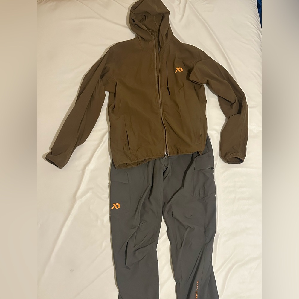 Men’s Medium First Lite Corrugate Jacket and Pants